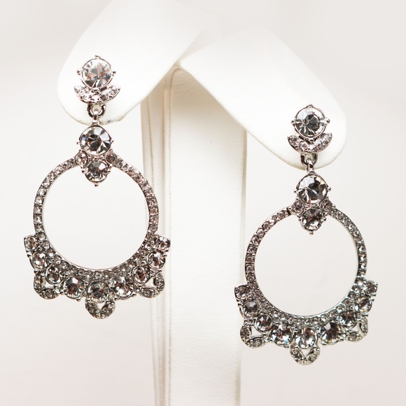 NEW GIVENCHY SWAROVSKI CRYSTAL CHANDELIER EARRINGS - Picture 8 of 8